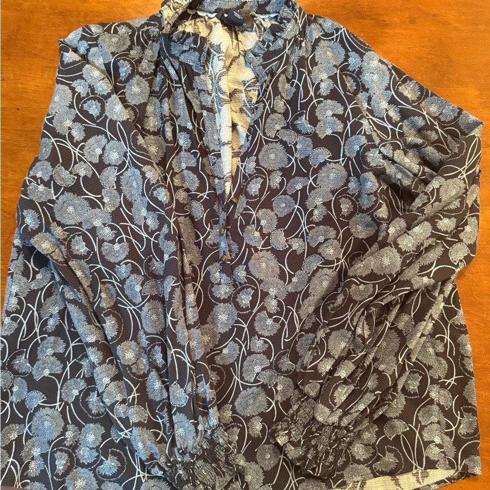 Maeve by Anthropologie Navy and Light Blue Floral Blouse
